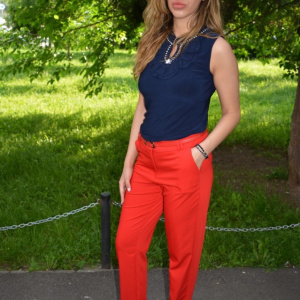 Pantaloni office Medeline cu croi drept,nuanta de rosu - Img 3