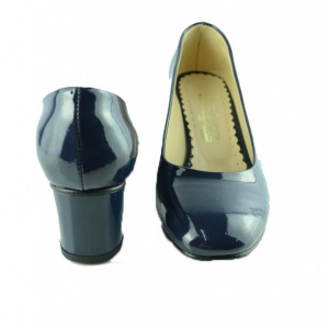 Pantof clasic cu toc patrat, de culoare bleumarin, cu aspect lucios - Img 3