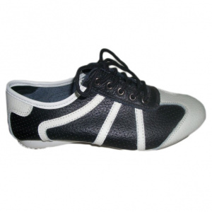 Pantofi sport, cu un design de piele in contrast