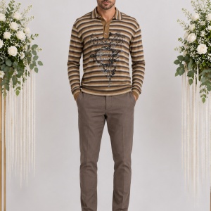 Pulover trendy, nuanta de maro-bej, cu design dungat chic