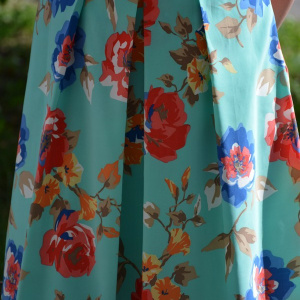 Rochie casual, cu imprimeu floral in partea de jos si curea lata in talie - Img 5