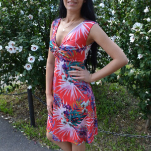 Rochie comoda de zi , decolteu in V fronsat, tonuri bleumarin-rosu - Img 4