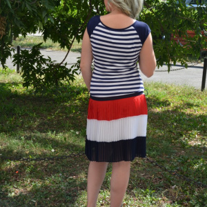 Rochie cu talie joasa , de culoare rosu-alb-bleumarin - Img 5