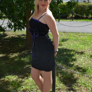 Rochie de seara scurta, cu bustul imbracat in dantela neagra - Img 3