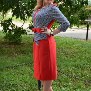 Rochie de zi cu aspect de costum de culoare rosu-bleumarin - Img 4