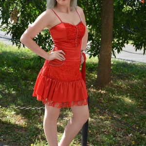Rochie din doua piese, de culoare rosie, din saten si dantela - Img 4