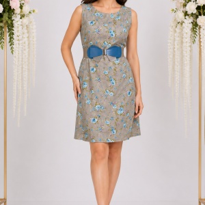 Rochie in nuanta de maro deschis, curea deosebita in talie