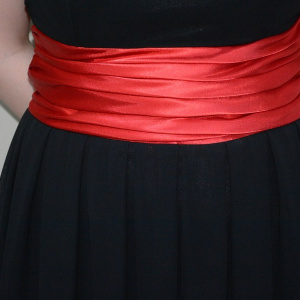 Rochie in nuanta de negru-rosu, design interesant modern - Img 4