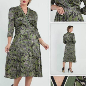 Rochie midi verde cu imprimeu și decolteu petrecut
