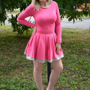 Rochie moderna, cu fusta in clos, maneca lunga, de culoare roz - Img 4