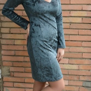 Rochie moderna de toamna-iarmna, verde, decupaj deosebit la bust - Img 3