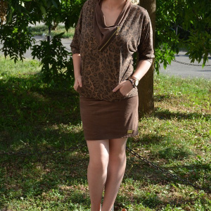Rochie moderna, guler cazut, de culoare maro - Img 3