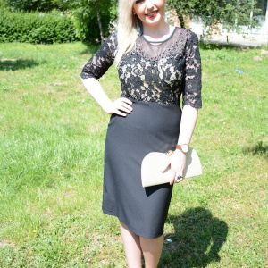 Rochie scurta de nunta, nuanta neagra, cu dantela pe fond crem - Img 2