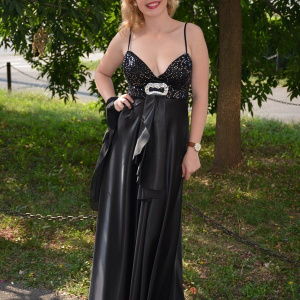 Rochie superba de gala, din saten elegant, cu insertii de paiete negre - Img 4