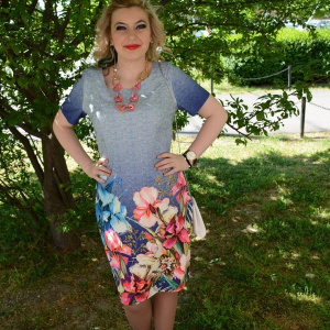 Rochie trendy cu flori multicolore, din tesatura subtire de vara - Img 2