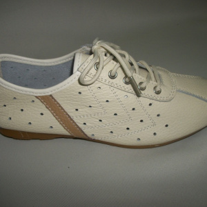 Adidas trendy, culoare bej, cu model de mici decupaje in piele - Img 2