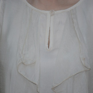 Bluza din matase, de culoare bej, fara maneca si decolteu mic - Img 4