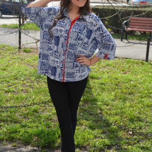 Bluza oversize cu nasturi in fata, alb-bleumarin-rosu, masura mare - Img 2