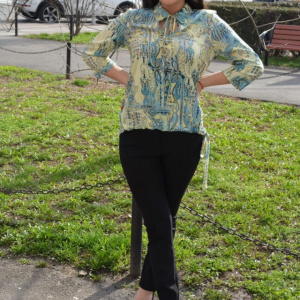 Bluza oversize in nuanta galben-albastru, cu guler mic, ascutit - Img 5