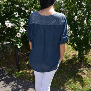 Bluza rafinata , nuanta de bleumarin cu breoderie florala - Img 6