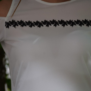 Bluza trendy de ocazie, model tineresc cu design negru pe fond alb - Img 6