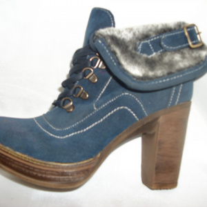Botina casual, pe o platforma si toc inalt, de culoare bleumarin - Img 2