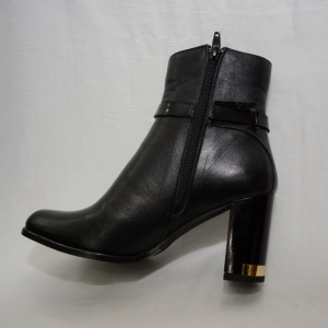 Botina rafinata,  neagra, cu toc gros si design auriu - Img 6