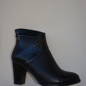 Botina scurta de culoare neagra, cu design mat-lucios, toc stabil - Img 2