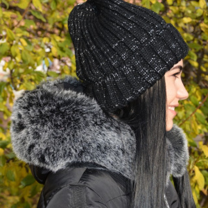 Caciula chic, simpla, de culoare neagra cu fir argintiu in tesatura - Img 4