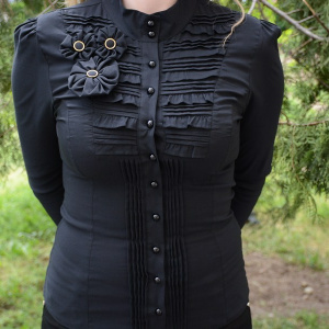 Camasa cambrata pe talie, nuanta neagra, design de fronseuri - Img 4