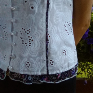 Camasa din bumbac, masura mare, alba, cu motive brodate - Img 2