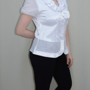 Camasa fashion, nuanta alba, cu guler rotunjit, decolteu usor in V - Img 3