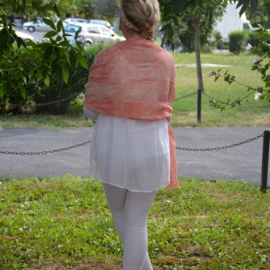 Esarfa chic brodata, culoare corai, forma simpla dreptunghiulara - Img 3
