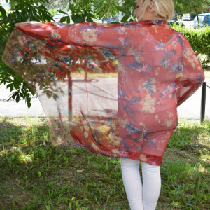 Esarfa rosie cu imprimeu de flori multicolore, material matasos - Img 2