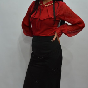 Fusta eleganta de culoare neagra cu insertii dantelate si strasuri - Img 4