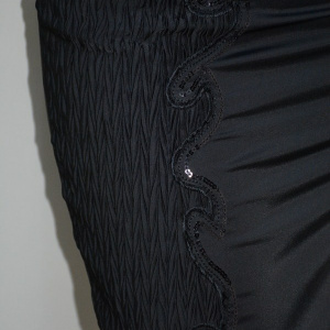 Fusta eleganta, neagra cu fronseuri pe sold si paiete - Img 5