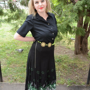 Fusta lunga de culoare neagra cu imprimeu floral alb-verde - Img 3