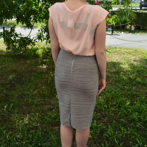 Fusta scurta culoare bej, din material usor elastic, croiala cambrata - Img 3