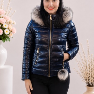 Jacheta Vera casual ,scurta cu aspect lucios ,nuanta de bleumarin