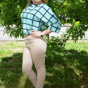 Pantalon cu strasuri argintii, nuanta bej, croi mulat, curea simpla - Img 4