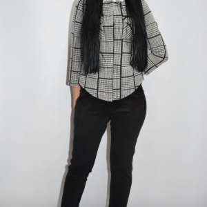 Pantalon modern cu insertii laterale pe picior,nuanta neagra - Img 3