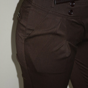 Pantalon rafinat, culoare maro, design de nasturi aplicati - Img 4