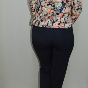Pantaloni lungi ,de culoare bleumarin, croi drept pe picior - Img 5