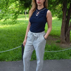 Pantaloni Suzi ,moodel de dungi,nuanat alb-negru - Img 3