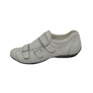 Pantof de zi, alb, cu design aparte realizat din barete cu scai
