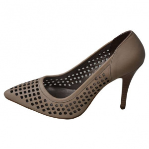 Pantof fashion, nuanta de crem, design interesant aplicat