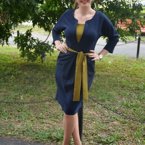 Rochie bleumarin masura mare cu insertii de tesatura mustarie - Img 4