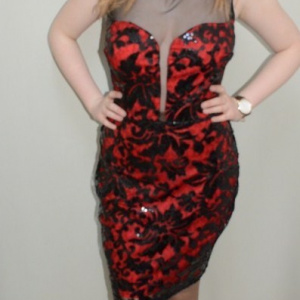 Rochie chic, nuante de negru-rosu, design interesant de paiete - Img 2