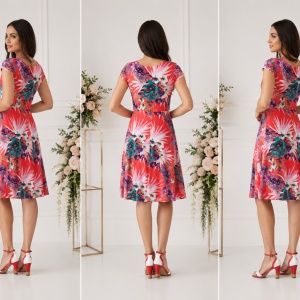 Rochie comoda de zi , decolteu in V fronsat, tonuri multicolore, fundal corai - Img 2