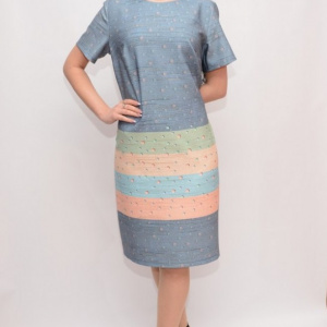 Rochie cu buline si dungi multicolore, maneca scurta, decolteu mic - Img 4